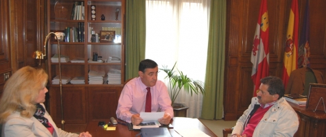 EL PTE DE LA DIPUTACIÓN CON EL ALCALDE DE MONTENEGRO Y LA VICEPTA 1ª DIPUTACIÓN