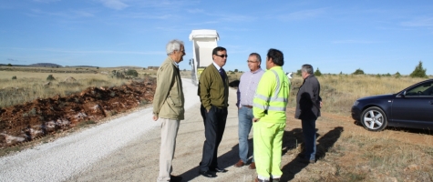 VISITA DEL PTE DE LA DIPUTACIÓN A LA CARRETERA DE PAONES A NOGRALES