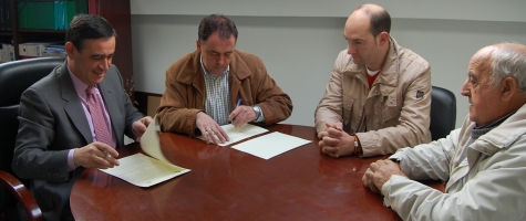 FIRMA CONVENIO ENTRE LA DIPUTACIÓN Y EL AYUNTAMIENTO DE GOLMAYO