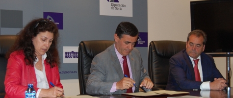 FIRMA CONVENO ASOCIACIÓN TALEA Y DIPUTACIÓN DE SORIA