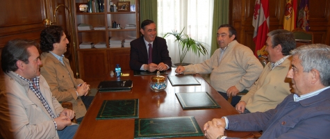 REUNION ENTRE LOS REPRESENTANTES DE LA DIPUTACIÓN Y ASAJA