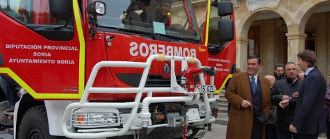 ENTREGA CAMIÓN DE BOMBEROS AL AYUNTAMIENTO DE SORIA