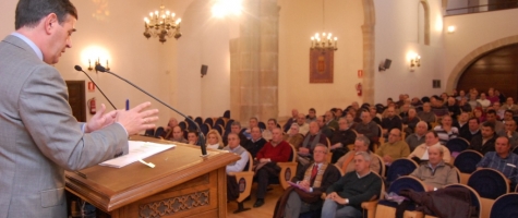 EL PRESIDENTE DE LA DIPUTACIÓN EXPLICA A LOS ALCALDES DE LA PROVINCIA LAS LÍNEAS DE GESTION DE LA INSTITUCIÓN