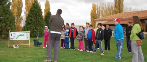 EL PTE. DE LA DIPUTACIÓN EN EL CAMPO DE GOLF DE MORÓN DE ALMAZÁN