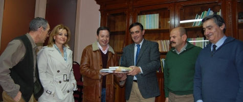 LA DIPUTACION DONA 300 PUBLICACIONES AL CASINO CIRCULO AMISTAD NUMANCIA DE SORIA