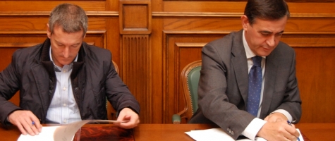 FIRMA CONTRATO ARRENDAMIENTO NAVE EL POLÍGONO LAS CASAS PROPIEDAD DIPUTACION