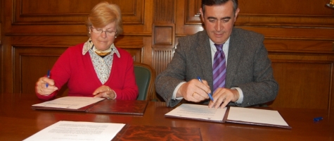 EL PTE DE LA DIPUTACIÓN Y LA PTA DE LA MANCOMUNIDAD DE LOS 150 PUEBLOS EN FIRMA CONVENIO