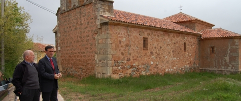 VISITA A LAS OBRAS REALIZADAS EN LA IGLESIA DE REBOLLOSA DE PEDRO