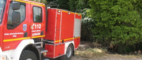 INTEVENCION DE BOMBEROS PARQUE ALMAZÁN EN PEQUEÑO INCENDIO AMBRONA