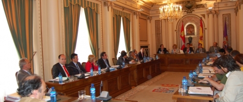 LA CORPORACIÓN MUNICIPAL EN EL PLENO CELEBRADO EL 8 DE JUNIO DE 2012