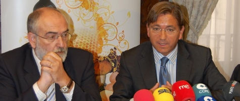 EL PRESIDENTE DE CESEFOR, GERARDO MARTÍNEZ, Y EL PRESIDENTE DE LA CÁMARA DE COMERCIO, JAIME RIBAS EN RUEDA DE PRENSA