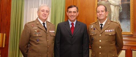 EL PTE DE LA DIPUTACIÓN CON EL ACTUAL Y ANTERIOR SUBDELEGADO DEL DEFENSA EN SORIA
