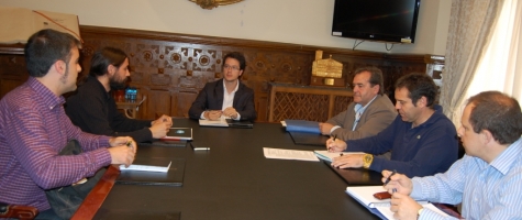 REUNIÓN ENTRE LA DIPUTACIÓN Y EL HUECO