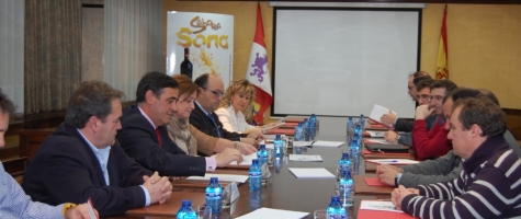 REUNIÓN ENTRE EL PTE DE LA DIPUTACIÓN Y EL PLENO DE LA CÁMARA DE COMERCIO