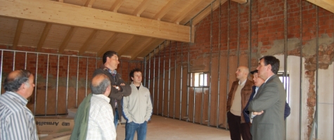 VISITA PRESDIENTE DE LA DIPUTACIÓN OBRAS CENTRO SOCIAL ITUERO