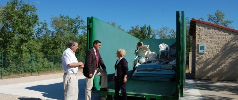VISITA DEL PRESIDENTE AL PUNTO LIMPIO DE EL ROYO JUNTO A SU ALCALDESA