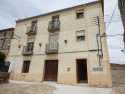 Ayuntamiento antiguo de Magaña, destinado a viviendas sociales