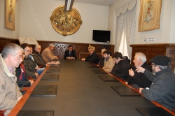 ENCUENTRO ENTRE EL PTE DE LA DIPUTACIÓN Y MIEMBROS DE LA ASOC. FRUTICULTORA DE TERUEL