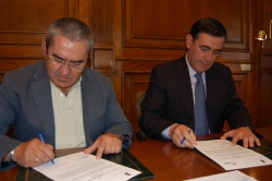 FIIRMA CONVENIO ENTRE EL PTE. DE DIPUTACIÓN DE SORIA, ANTONIO PARDO, Y EL PTE. DE ASPACE, RUBÉN VINUESA