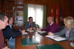 EL PTE. DE LA DIPUTACIÓN CON EL ALCALDE DE TORLENGUA