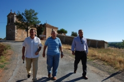 EL PTE DE LA DIPUTACIÓN VISITANDO LA ACTUACIÓN EN LA CARRETERA DE BARCEBAL