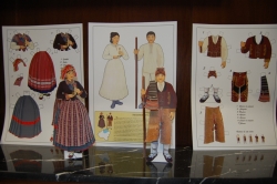 COLECCIÓN TRANSHUMANTES DE BEATRIZ AYLLÓN GARCÍA GANADORA DEL CONCURSO DE RECORTABLES