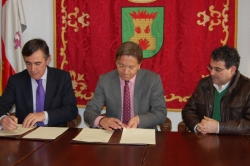 FIRMA CONVENIO AYUNTAMIENTO DE ÓLVEGA Y LA DIPUTACIÓN DE SORIA