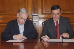 FIRMA CONVENIO ENTRE LA DIPUTACIÓN Y EL AYTO DE VILLAR DEL RÍO PARA LA APERTURA DEL AULA PALEONTOLÓGICA