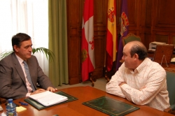 REUNIÓN DEL PRESIDENTE DE LA DIPUTACIÓN CON EL ALCALDE DE NOVIERCAS