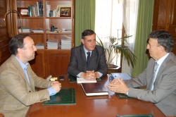 REUNIÓN DEL PTE DE LA DIPUTACION CON DIRECTIVOS DE LA EMRPESA RESINAS NATURALES