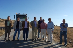 VISITA DEL PTE. DE LA DIPUTACIÓN A LAS OBRAS EN LA CARRETERA CARBONERA-VILLABUENA