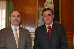 EL PTE DE LA DIPUTACIÓN, ANTONIO PARDO, CON EL GERENTE DE HUF ESPAÑA, JOSÉ  VICENTE FORNER