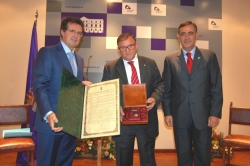 ENTREGA MEDALLA DE ORO DIPUTACIÓN DE SORIA A EL MUNDO DIARIO DE SORIA