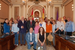 EL PRESIDENTE Y LOS VICEPRESIDENTES DE LA DIPUTACIÓN CON LA CASA DE CYL EN BALEARES