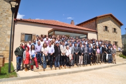 FOTO DE FAMILIA DE LOS PARTICIPANTES DEL I FORO DE CDCINA RURAL ORGANIZADO POR DIPUTACIÓN