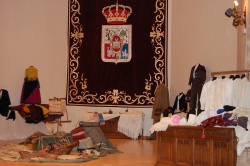 UNA MUESTRA DE LA COLECCIÓN DE MÁS DE 150 TRAJES CEDIDOS A LA DIPUTACION