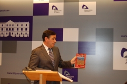 EL PTE DE LA DIPUTACION, ANTONIO PARDO, PRESENTADO UNA NUEVA PUBLICACIÓN EDITADA POR LA IMPRENTA PROVINCIAL