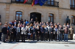MINUTO DE SILENCIO EN MEMORIA DE LA PRESIDENTA DE LA DIPUTACIÓN DE LEÓN, ISABEL CARRASCO