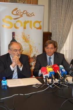 EL PRESIDENTE DE CESEFOR, GERARDO MARTÍNEZ, Y EL PRESIDENTE DE LA CÁMARA DE COMERCIO, JAIME RIBAS EN RUEDA DE PRENSA