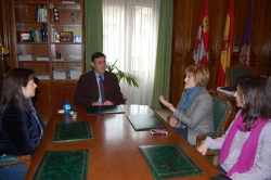 EL PTE DE LA DIPUTACIÓN CON LA ASOCIACIÓN DE AGENTES DE DESARROLLO LOCAL