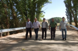 EL VICEPRESIDENTE SEGUNDO Y EL DIPUTADO DE VÍAS Y OBRAS VISIITANDO JUNTO A LA CORPORACIÓN LAS OBRAS EN EL PUENTE DE CALTOJAR