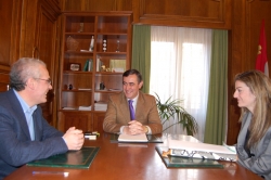 EL PTE DE LA DIPUTACIÓN CON EL ALCALDE DE TRÉVAGO 