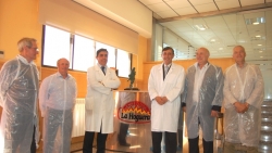 VISITA DEL PRESIDENTE DE LA DIPUTACIÓN A LA FÁBRICA EMBUTIDOS LA HOGUERA