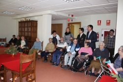 VISITA DEL PRESIDENTE DE LA DIPUTACIÓN A LA RESIDENCIA DE LOS MILAGROS EN ÁGREDA